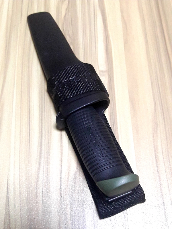 손에 편안한 느낌 좋네요.