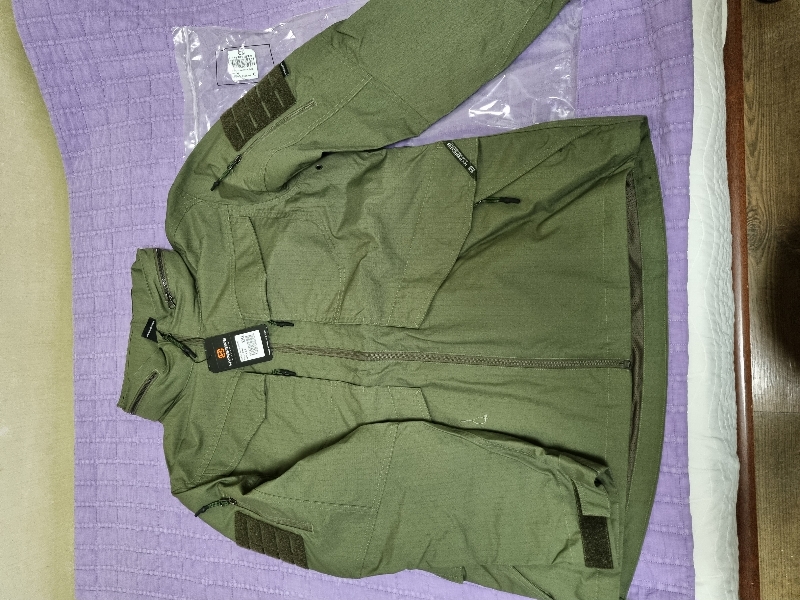 그동안 눈독을 들이던 하이퍼옵스 자켓의 첫번째 영접...