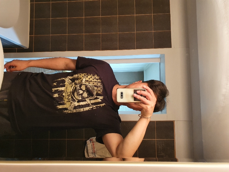 색상이 오배송되었지만...