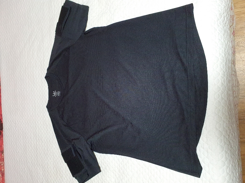 워든 레스큐 티셔츠