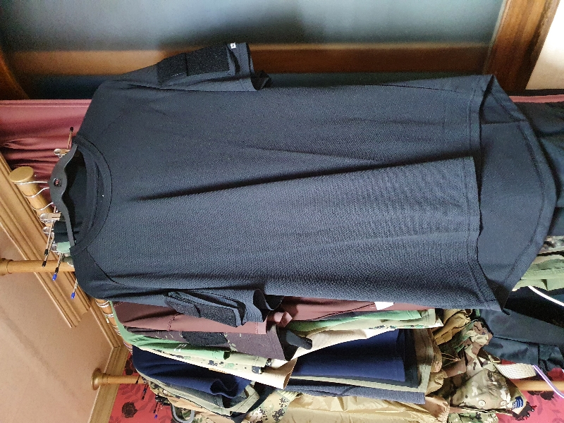 워든 레스큐 티셔츠