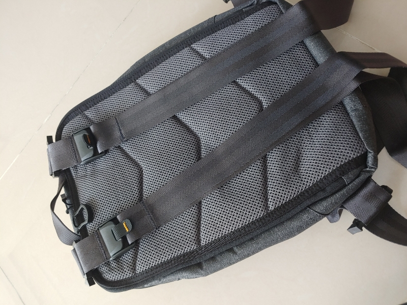 사무용으로 쓰면서 택티컬 느낌이 가능한 좋은 제품