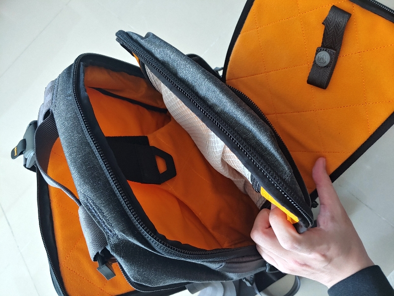 사무용으로 쓰면서 택티컬 느낌이 가능한 좋은 제품