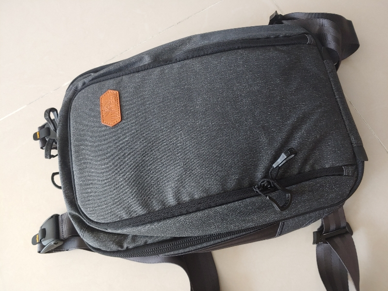 사무용으로 쓰면서 택티컬 느낌이 가능한 좋은 제품