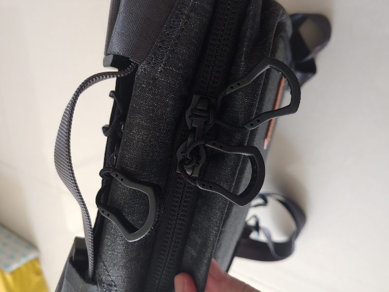 사무용으로 쓰면서 택티컬 느낌이 가능한 좋은 제품