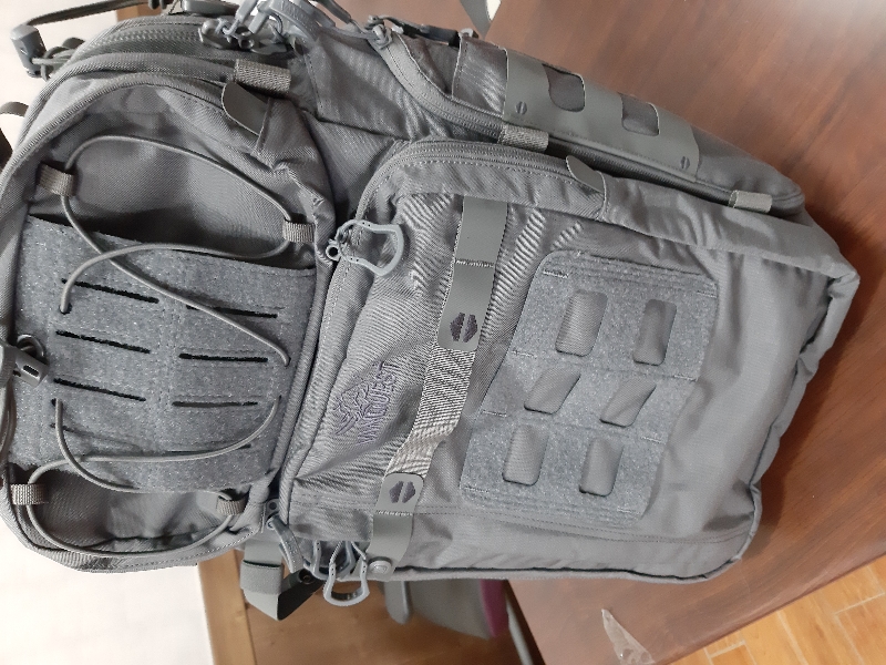 밴퀘스트 백팩 드디어 구매!