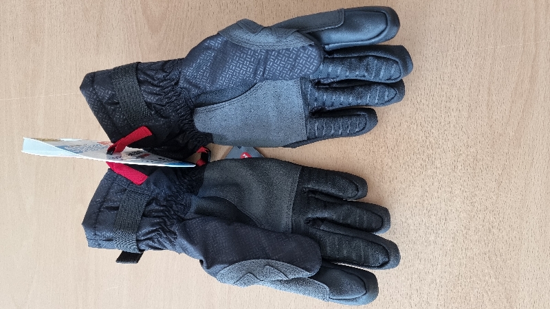 눈내리고 추운 겨울에 딱 일것  같습니다.