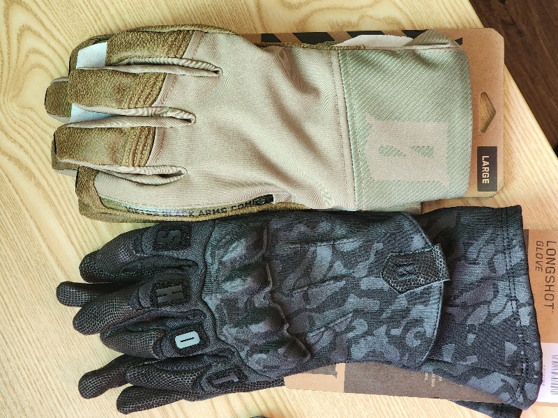 期待已久的手套