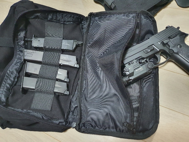 권총, 탄창, 부속 정리하기 딱!!