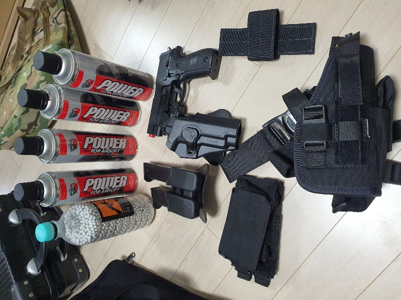 권총, 탄창, 부속 정리하기 딱!!