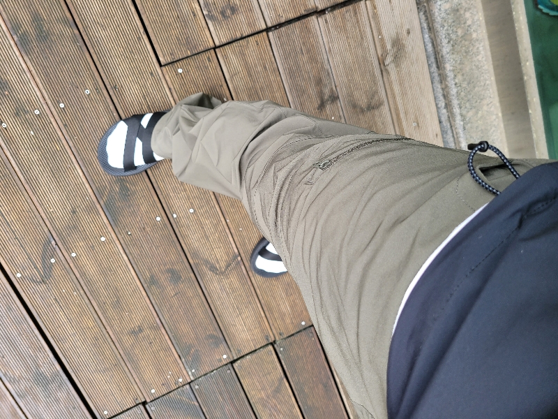 착용감 시원하고 원단 부자재 좋은게 느껴집니다