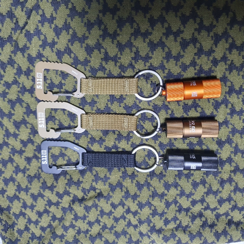 색깔별로 사게 되는...