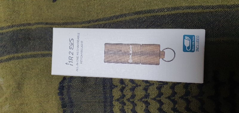 색깔별로 사게 되는...