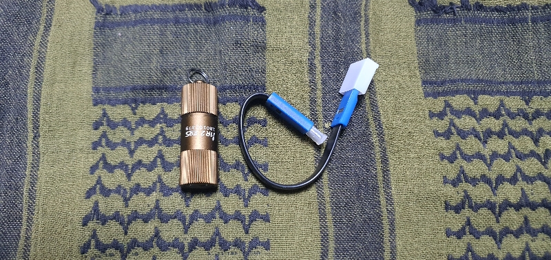 색깔별로 사게 되는...