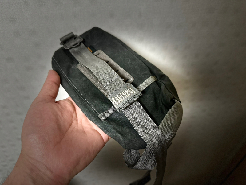 간편하고 효율적인 파우치!