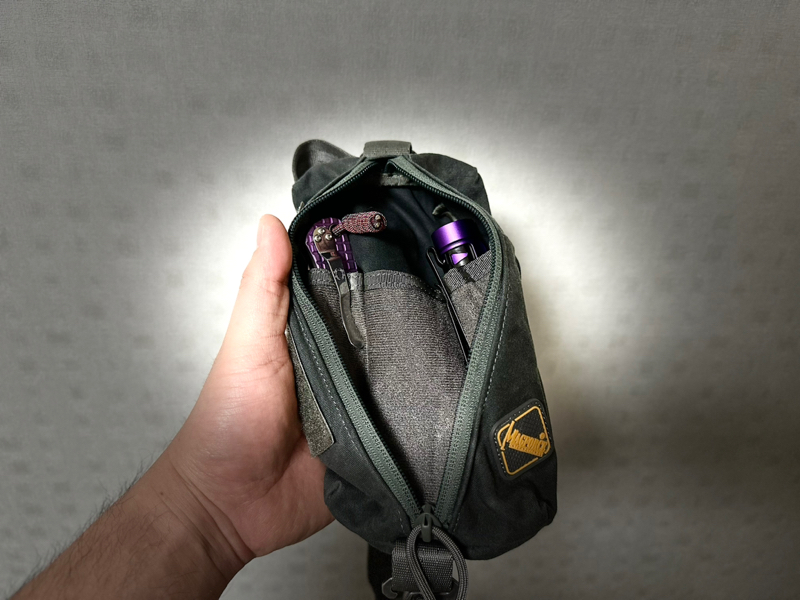 간편하고 효율적인 파우치!