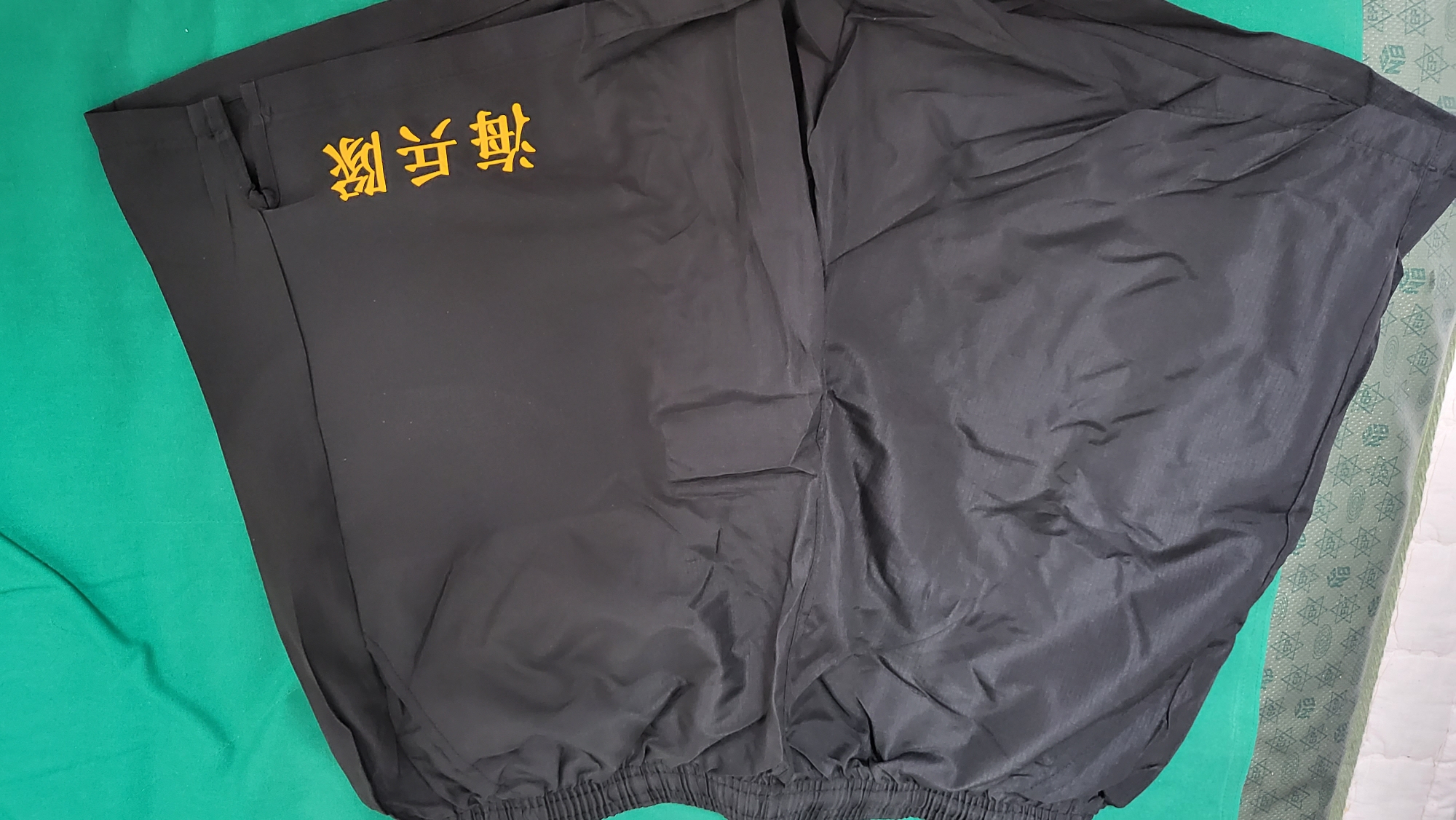 가볍고 주머니도 있어 좋네요