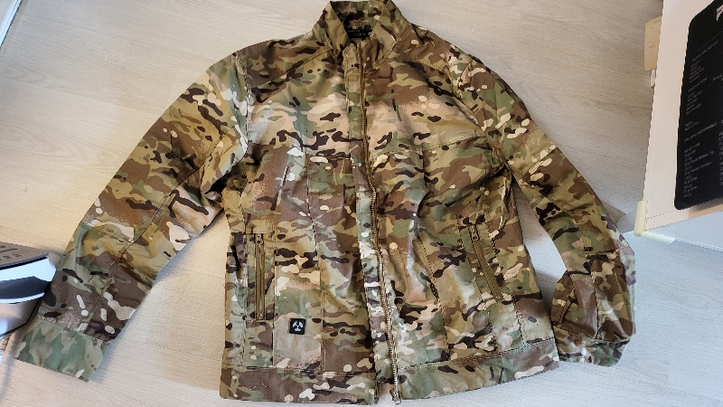 사이즈가 살짝 애매하긴하지만