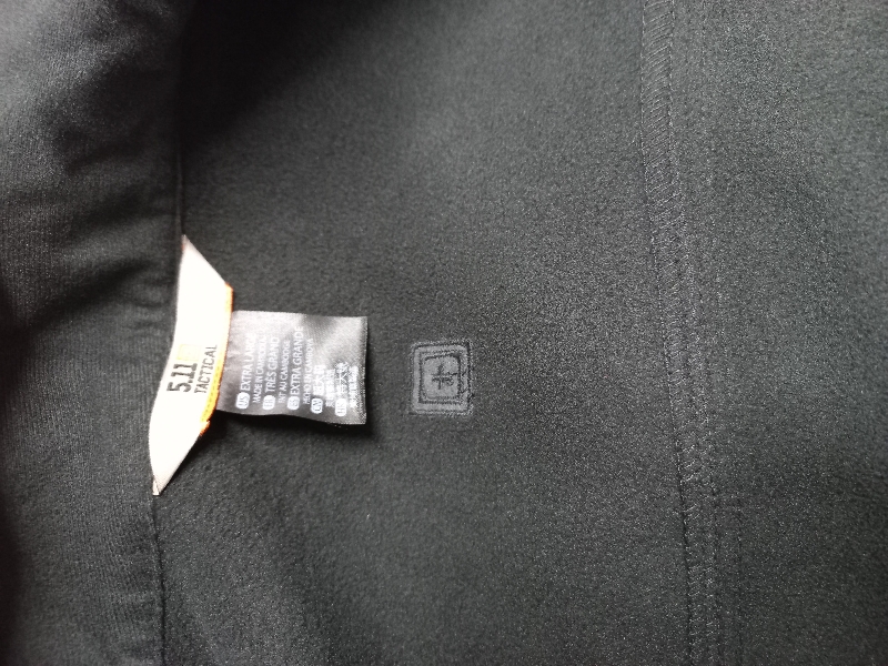 편하게 잘 입을 것 같습니다.