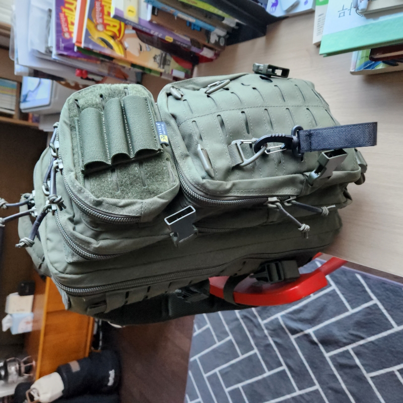 회사 워크샵 매고가도 전혀 위화감이 없어요