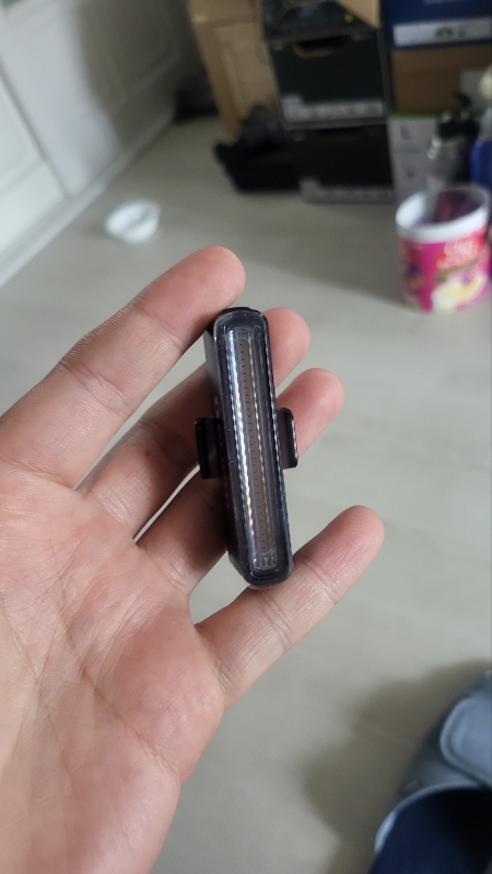 자전거 후미등으로 좋네요