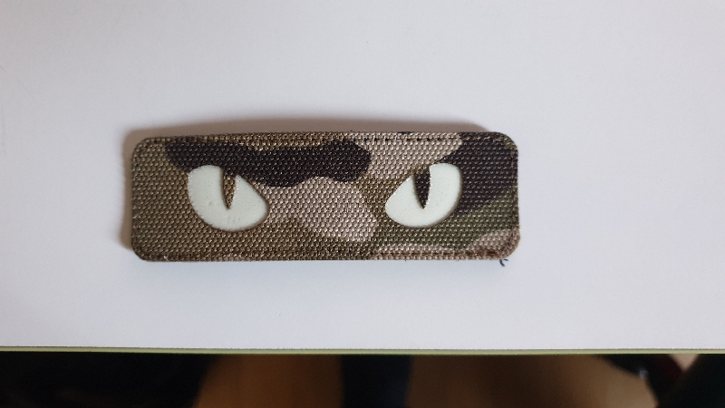 생각보다 벨크로가 약하네요