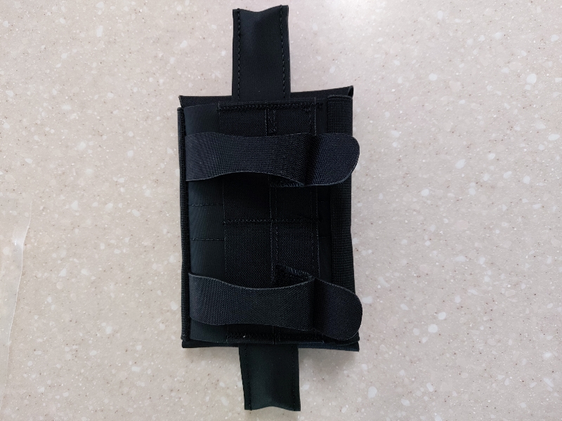 색상별로 내부 디자인이 다른가요?