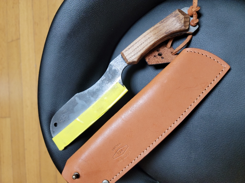 군침만 흘리다가