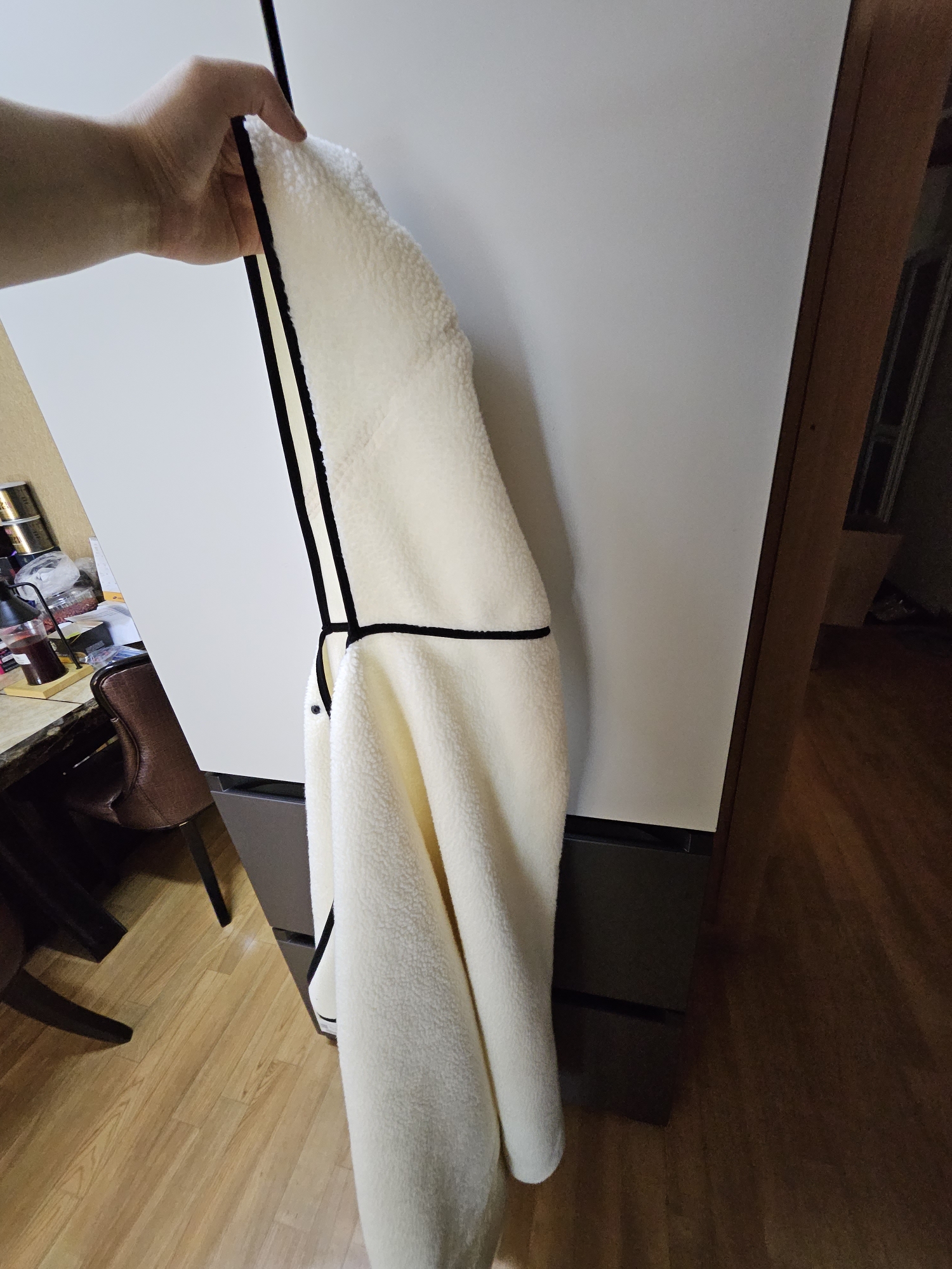 상품 받고 꼭 집밖에서 뜯고 터세요