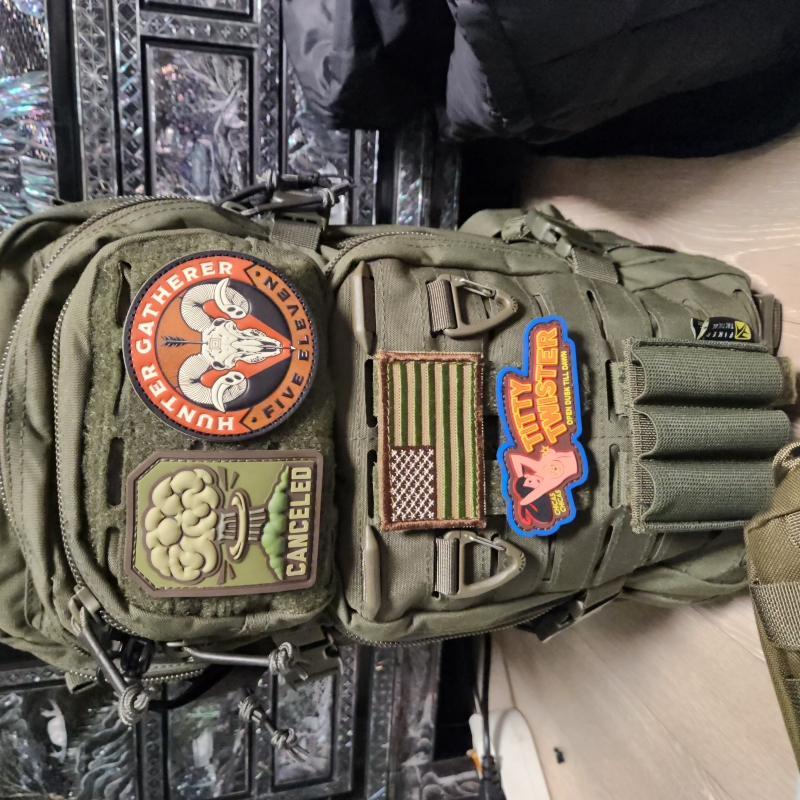 강인한 인상의 패치