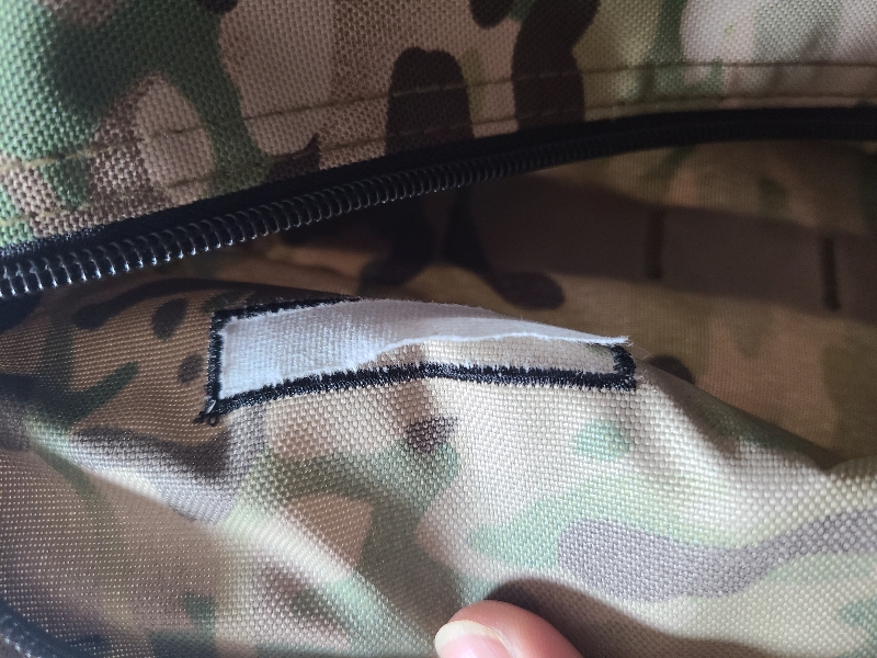 파우치상태 엉망입니다