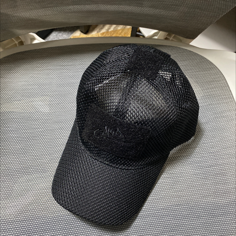 일반볼캡과는 좀 다른