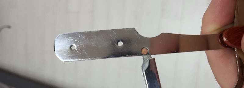 상품자체는 크겐 문제없습니다.