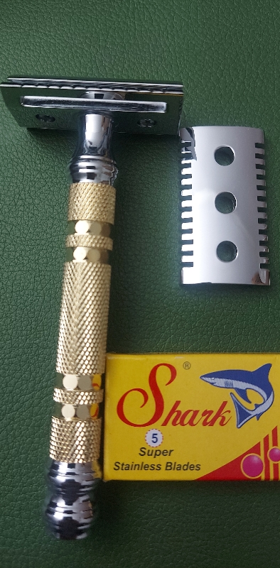 무척 만족스러운 면도기