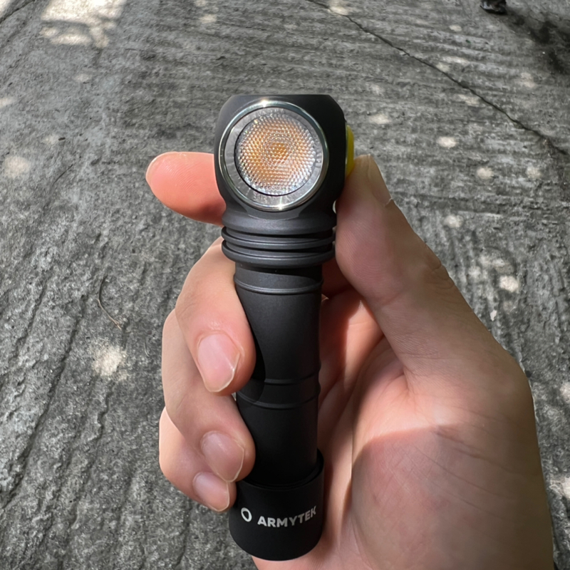 최고의 EDC 라이트입니다