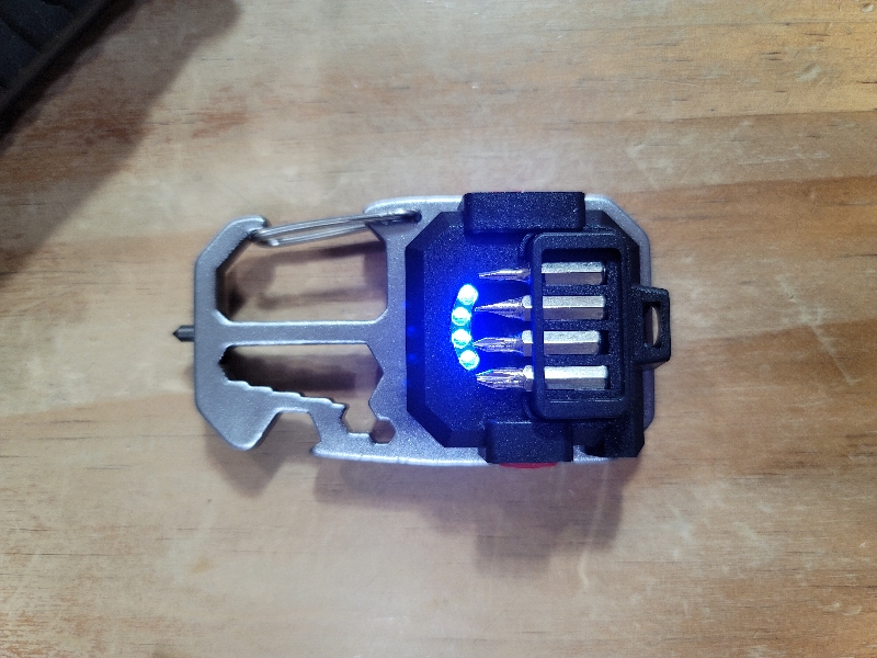 택티컬 키체인 라이트 잘 받았습니다.