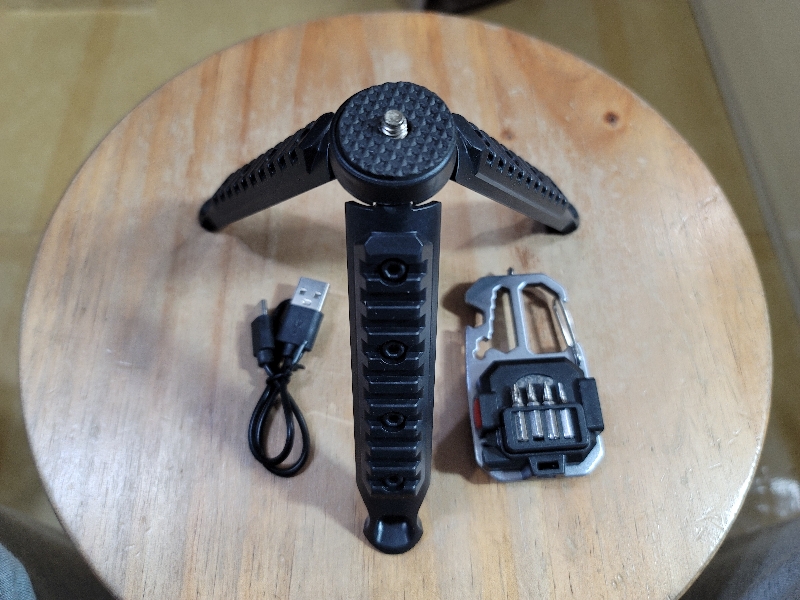 택티컬 키체인 라이트 잘 받았습니다.