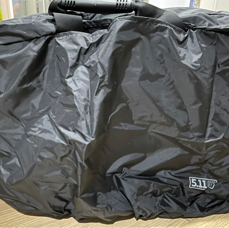 깨알같은 디테일이 돋보이는 가방