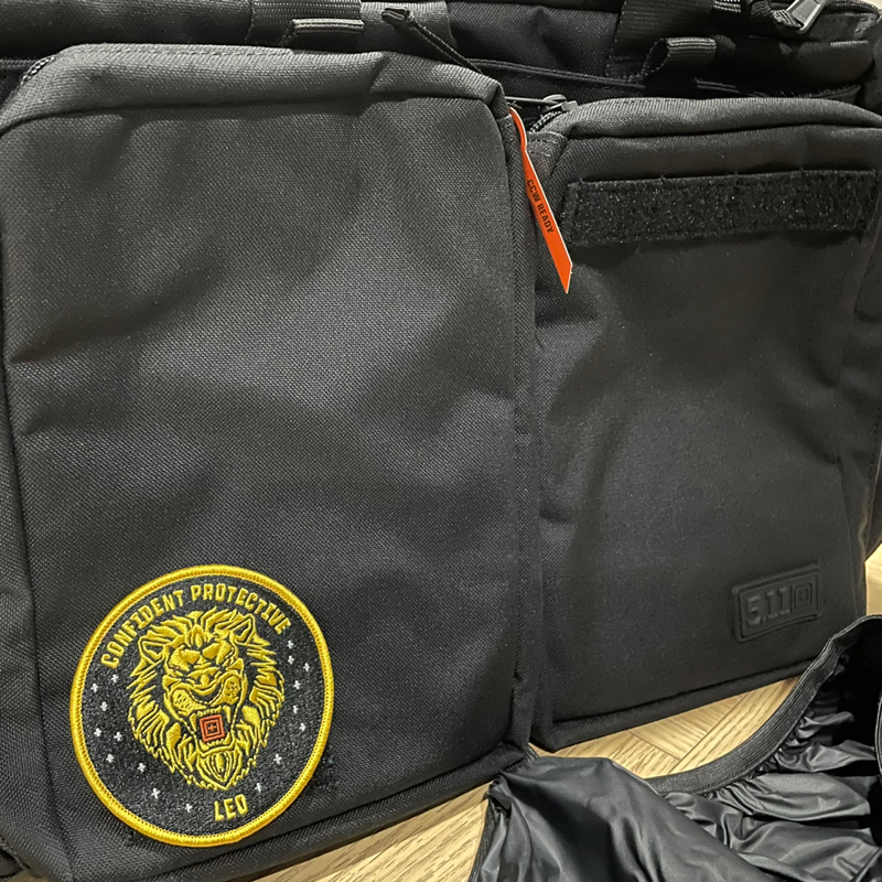 깨알같은 디테일이 돋보이는 가방