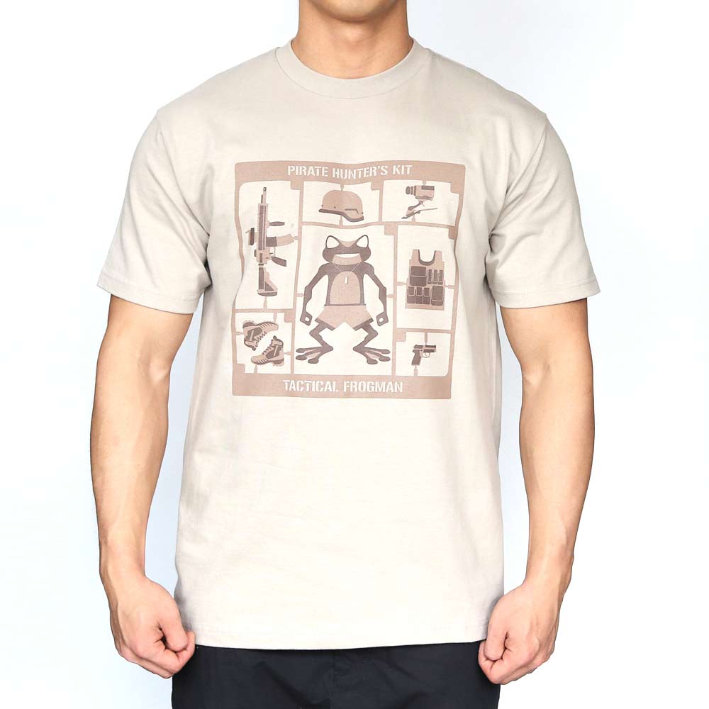 아이언로미오(IronRomeo) 아이언로미오 해적사냥꾼킷 티셔츠 (탄)