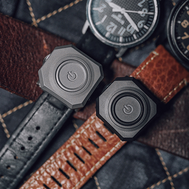 맥아미(MecArmy) 맥아미 300루멘 티타늄 와치밴드 랜턴 CPLU