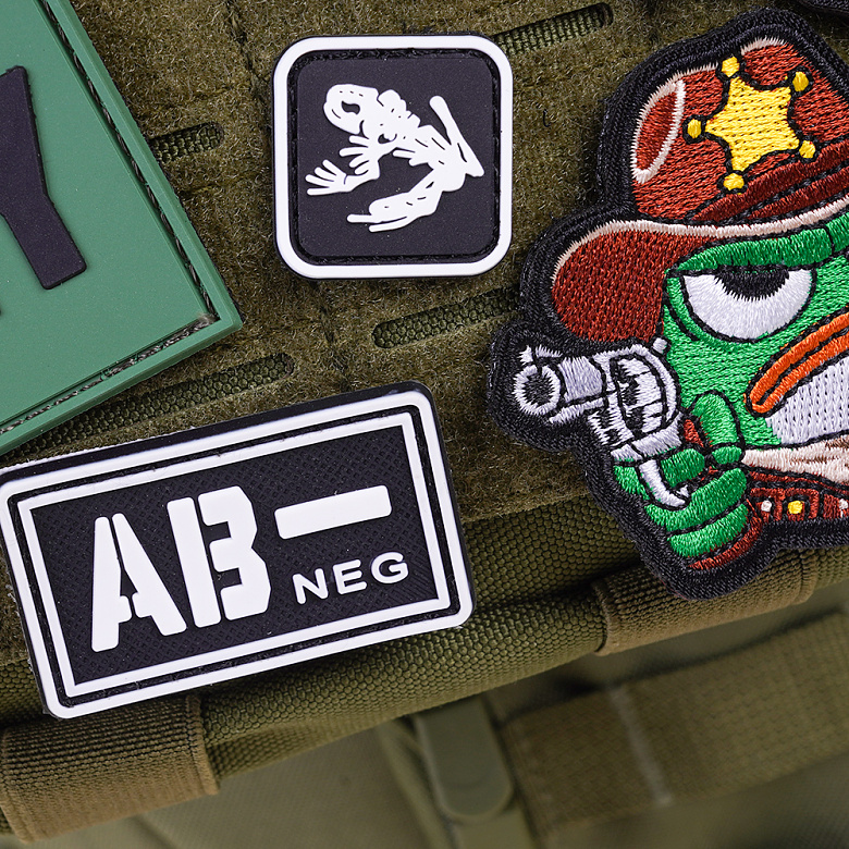 군화와고무신(gunhwawa gomusin) 군화와고무신 컴팩 실리콘 미니 혈액형 패치 RH003