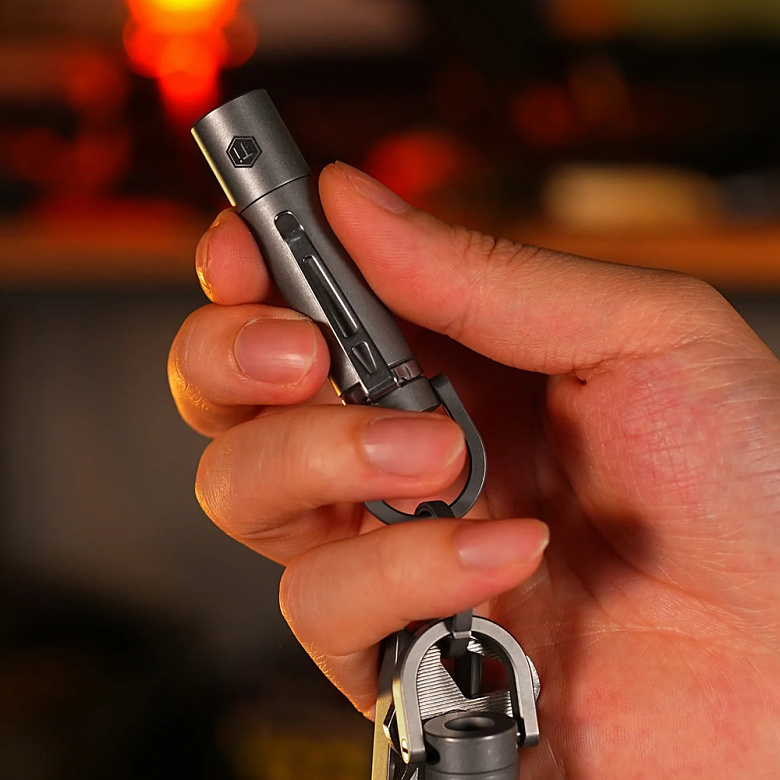 키유니티(KEY UNITY) 키유니티 티타늄 바디 KF04 120루멘 미니 LED라이트