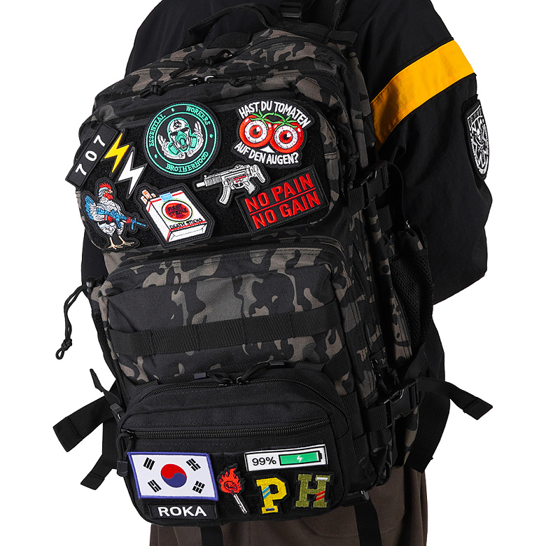 군화와고무신(gunhwawa gomusin) 군화와고무신 PVC 미니 번개 패치 DE014